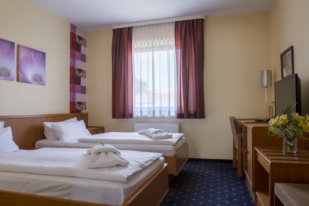 Hotel Britz Berlin Exteriör bild